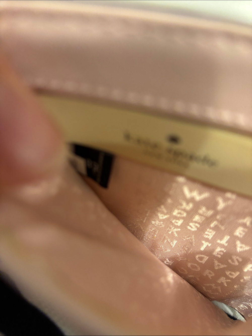 kate spade pale pink pebbled wallet with gold plaque - Picture 13 of 13
